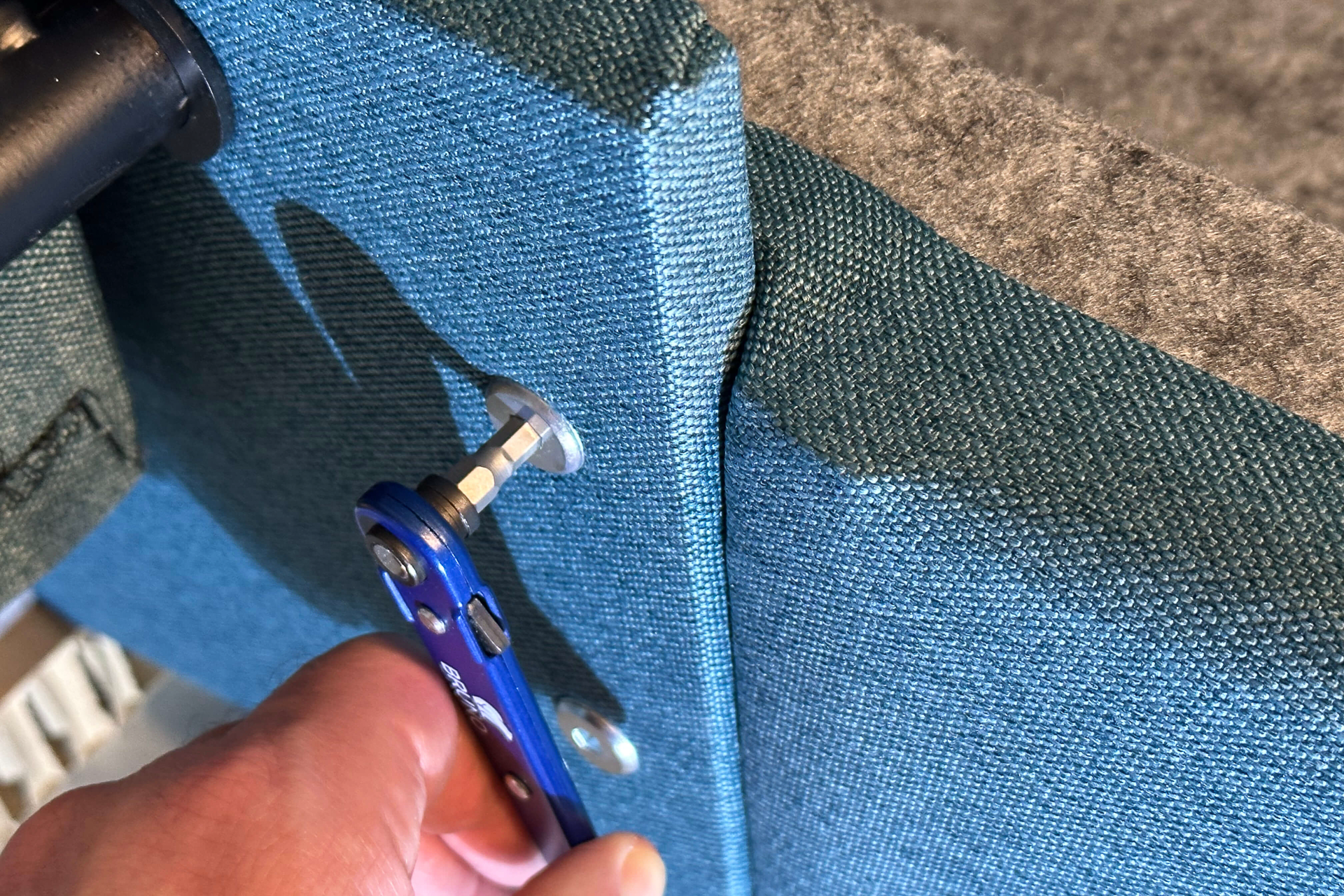 Bruno corner sofa assembly